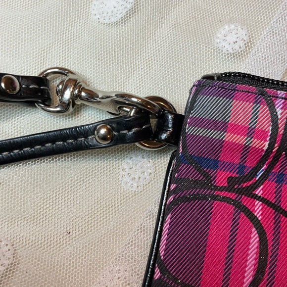 Coach Tartan wristlet - Picture 5 of 8